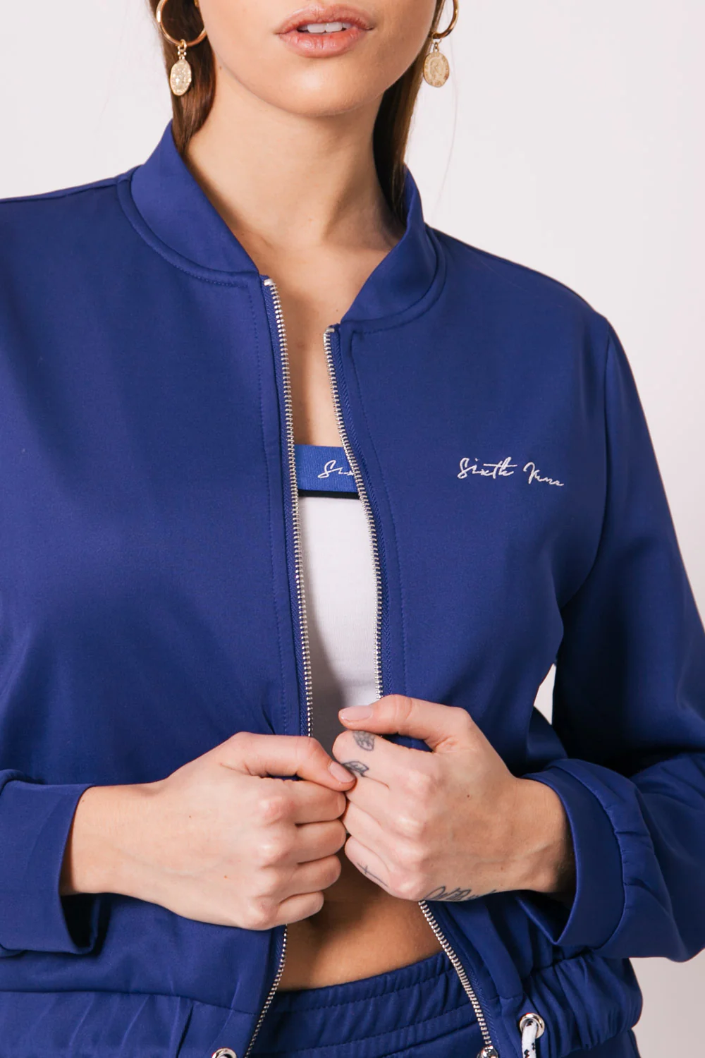 Veste courte logo signature bleu - Image 5