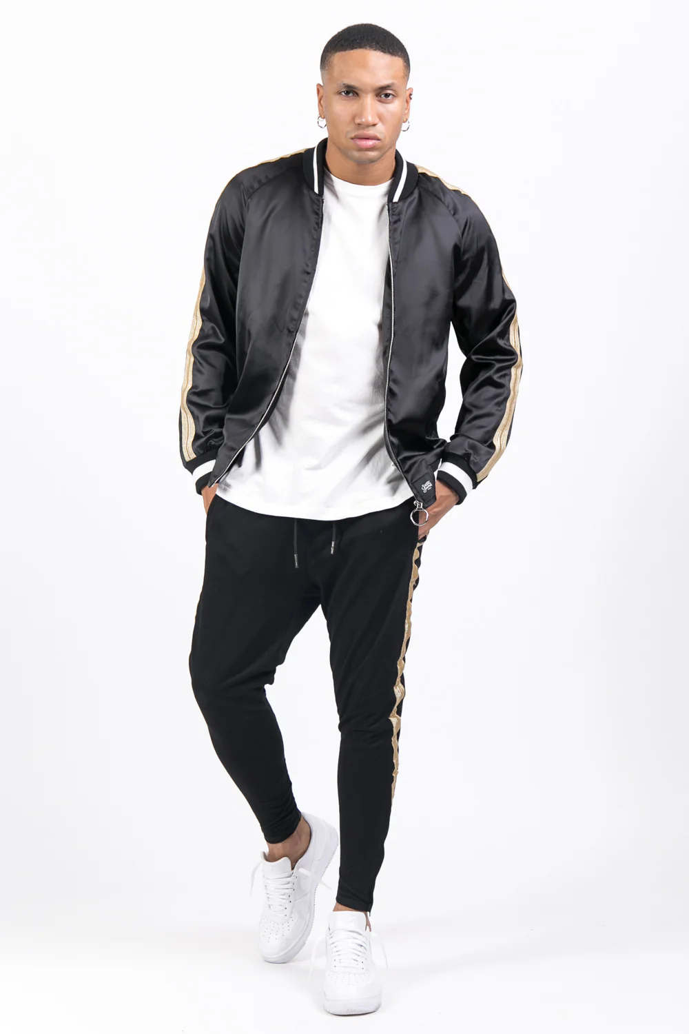 Veste satin bandes noir doré - Image 2