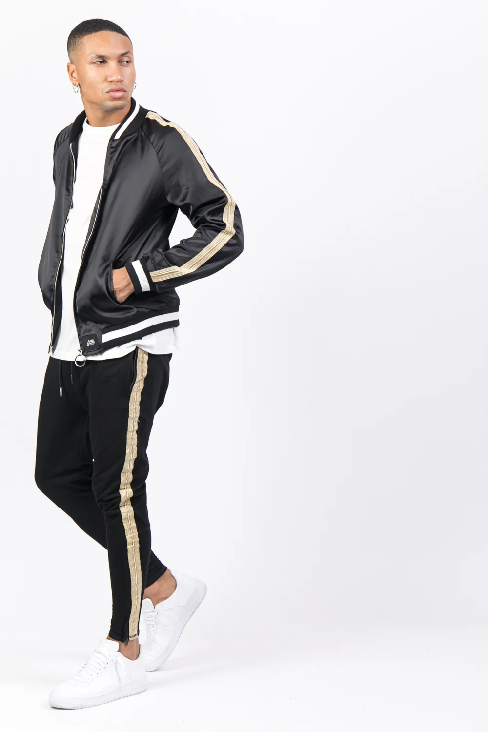 Veste satin bandes noir doré - Image 4