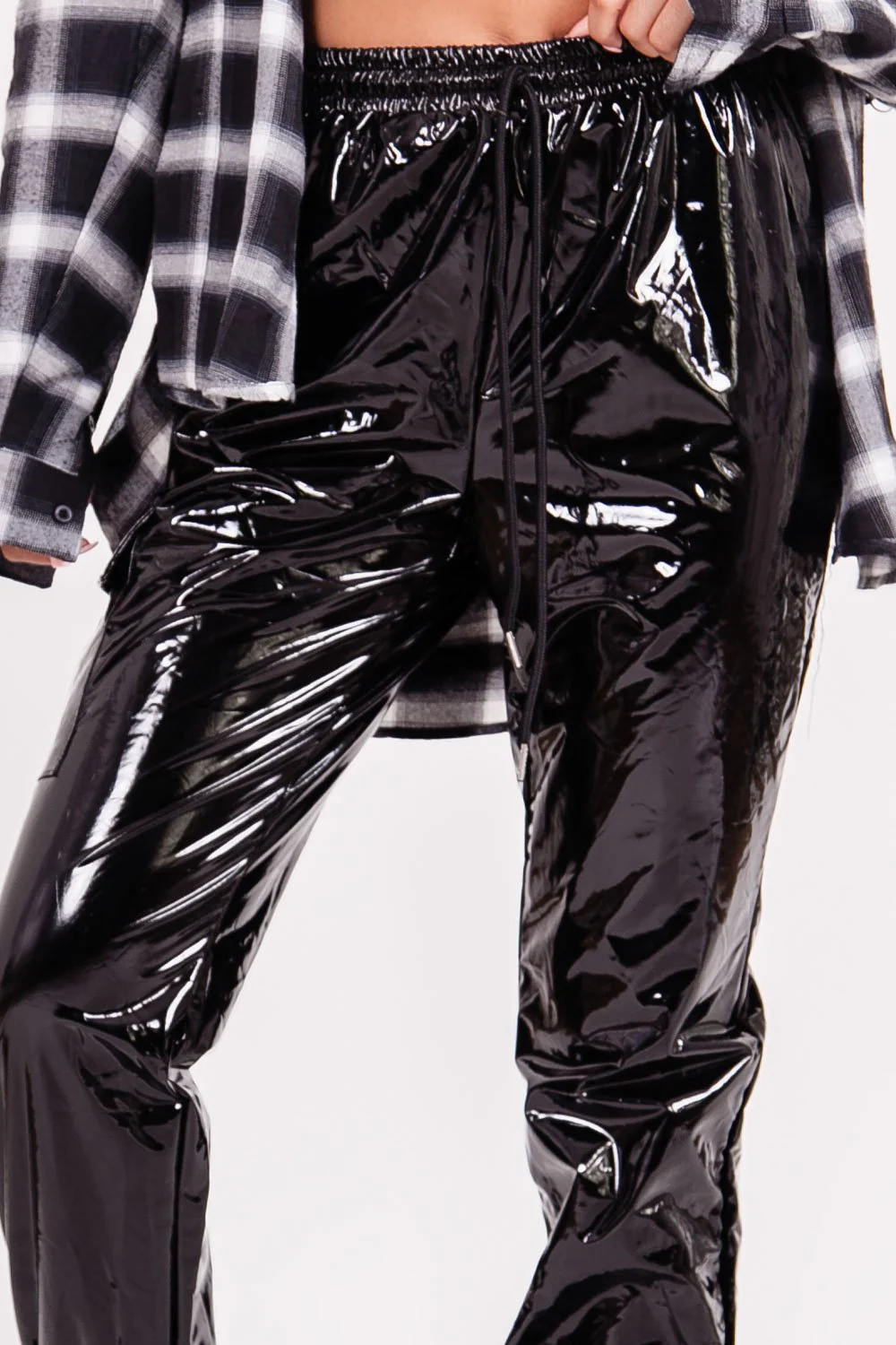 Pantalon jogging vinyle noir - Image 4